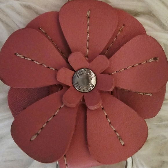 Fossil Pink Flower Keychain - Picture 3 of 8